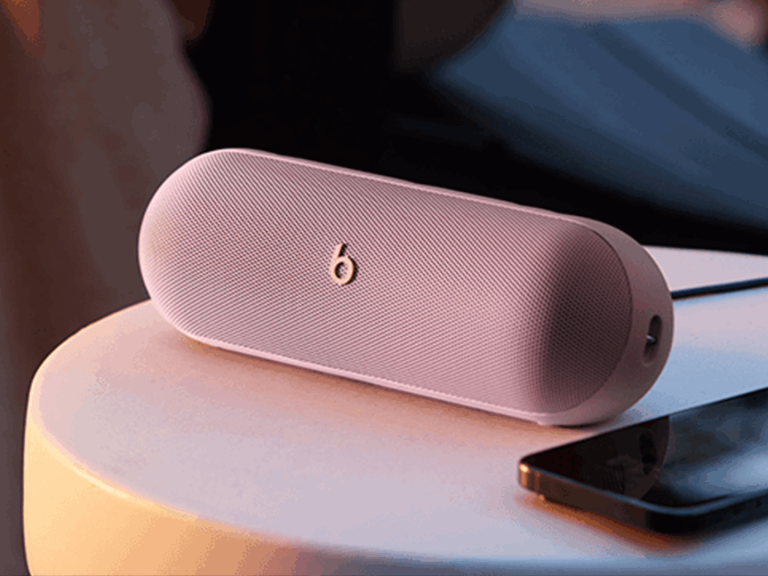 Vibrant Summer Refresh: Beats Unveils New Blush Pink and Navy Blue Colors for the Beats Pill Speaker